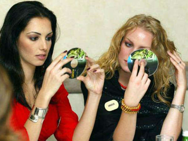 பொண்ணுங்க, பொண்ணுக தான்!