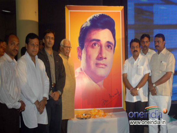 1. தேவ் ஆனந்த்