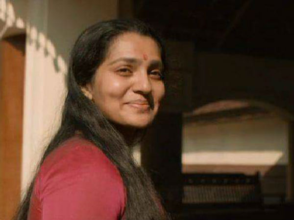 நெகட்டிவ் : 