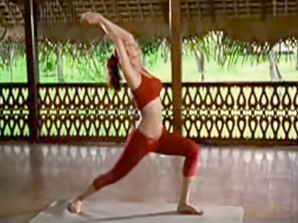 வீரபத்ராசனம் 