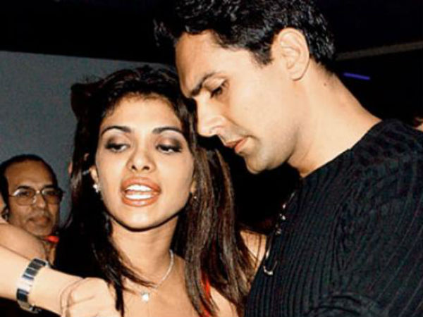 பிரியங்கா சோப்ரா - அசீம் மெர்சன்ட்