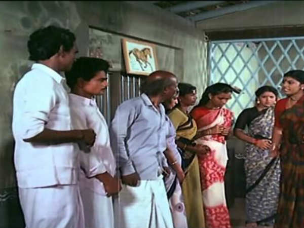 உறவுகள் : 