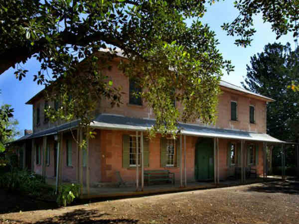 காதலியின் வீடு : 