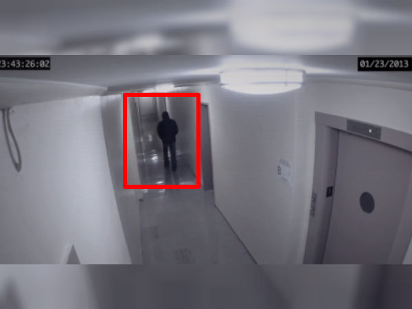 ஹூட்ஸ் அணிந்த நபர்!