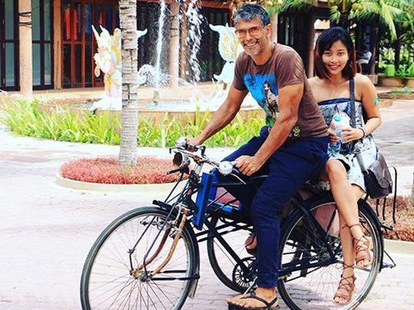 அங்கிதா கோன்வர் - மிலிந்த் சோமன்!