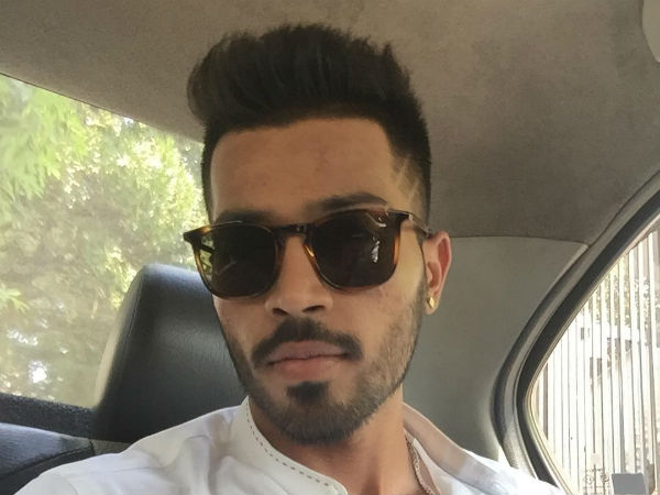 பாலிவுட் - கிரிக்கெட்!