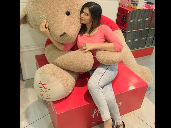 காதல்காரன் டெடி பெர்தான்..!