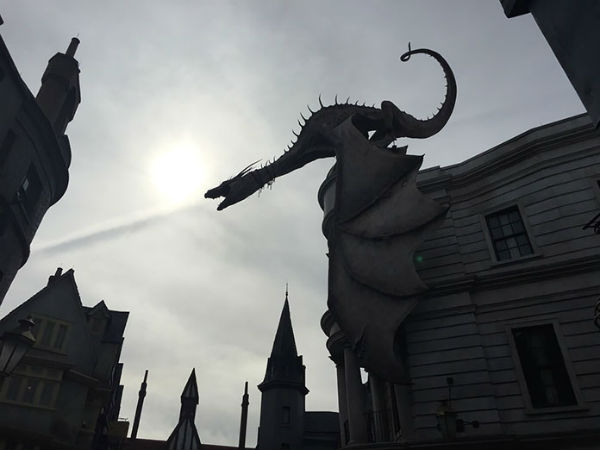 நெருப்பை கக்கும்....