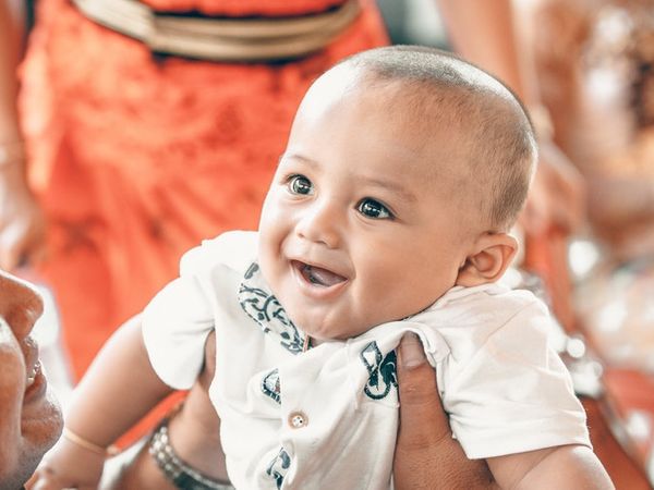 முன்னாலான அணைப்பு