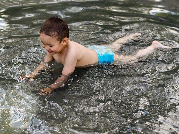 முதல் நீச்சல் 