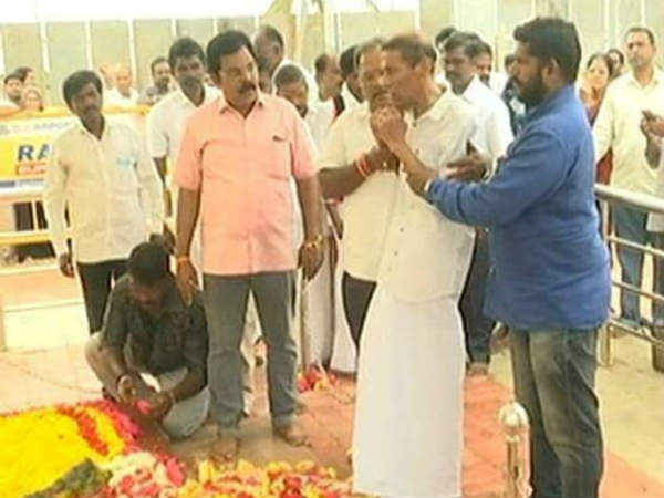 தகப்பனார் பெயர்!