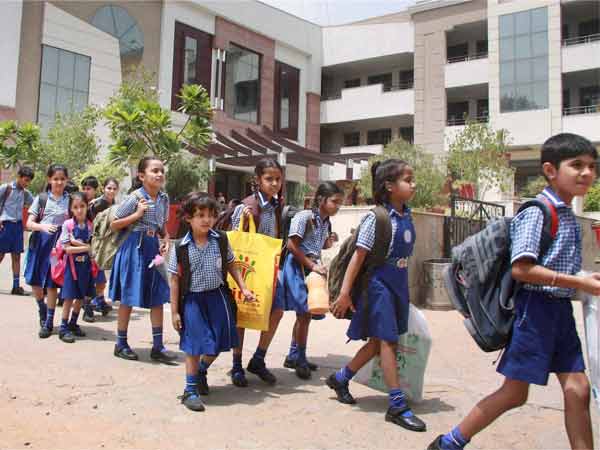 பள்ளிக்கூடம் தொடங்குதல்