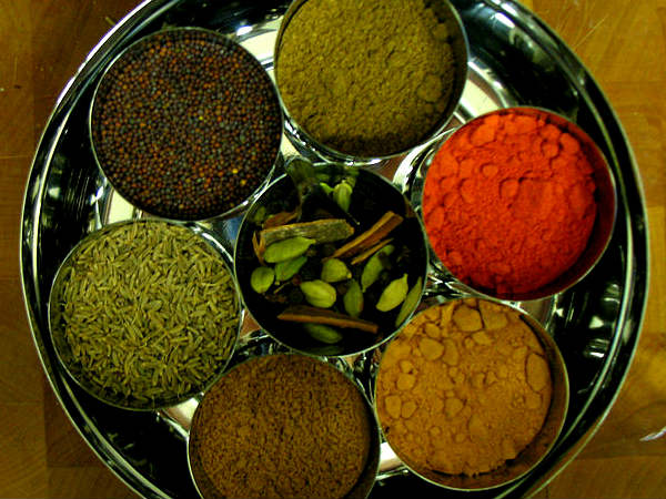 அஞ்சறை பெட்டி 