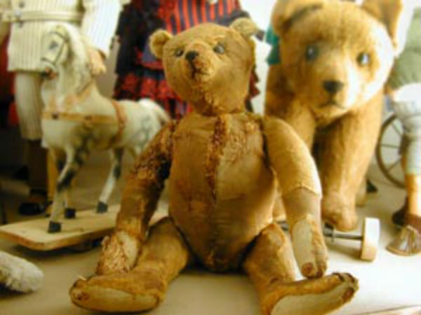 பொம்மைகள்