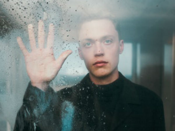 கத்தியால் குத்துவிடுவேன்