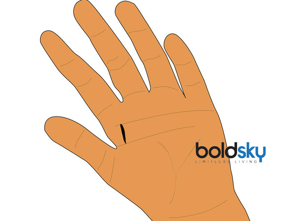 தலை ரேகை மற்றும் வாழ்க்கை ரேகைக்கு இடையே உள்ள இடைவெளி 