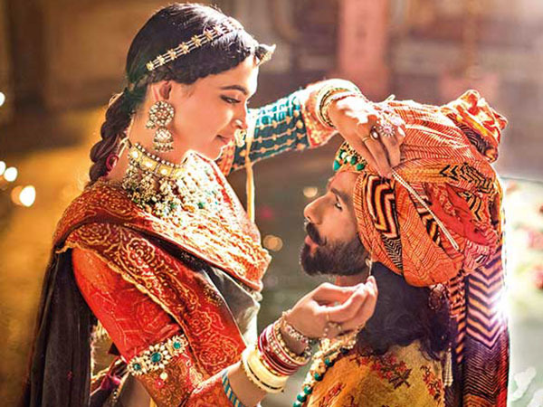 அப்படி என்ன இருக்கு..?