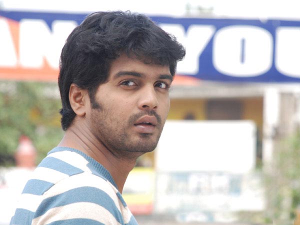 வினய் ராய் 39