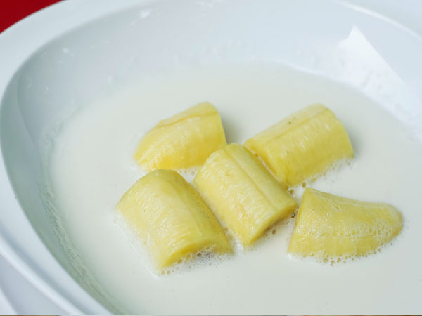 பின்னணி