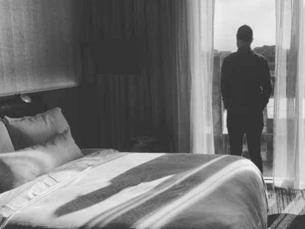 அவர் ஒரு பைத்தியம்