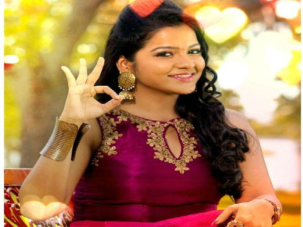 கோவக்கார கிளி