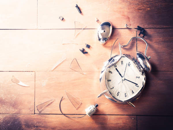 ஓடாத அல்லது உடைந்த கடிகாரம்