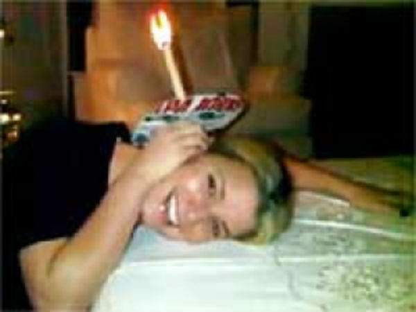 இயர் கன்ட்லிங் (Ear Candling)