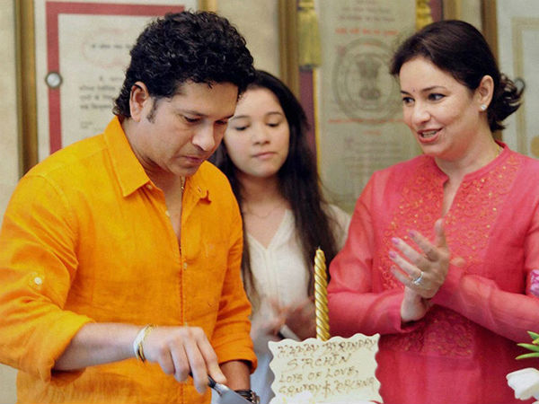 பிறந்தது