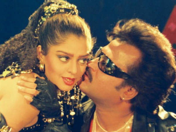 சூப்பர் ஸ்டாருடன்