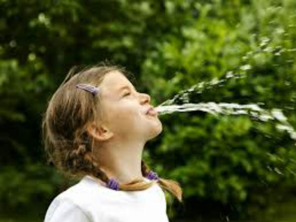 எச்சில் துப்புவது