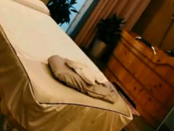 பெண்ணின் மசாஜ் வீடியோ