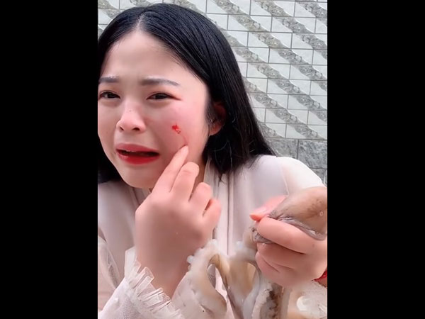 உயிரோடு இருக்கா?