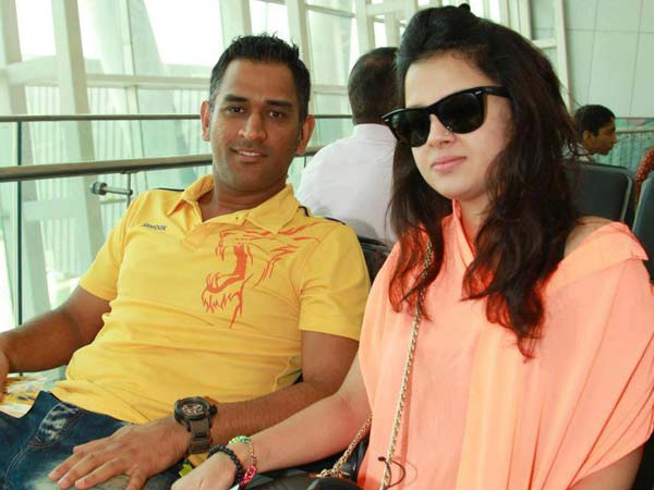 சாக்க்ஷி (sakshi dhoni)