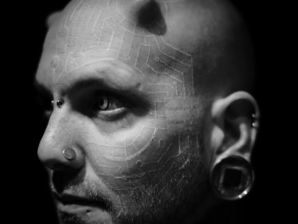 கொம்பு முளைத்தது