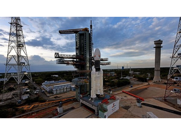 இது எவ்வளவு உயரம்?