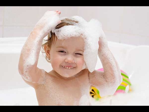 தொப்புள்களை சுத்தம் செய்தல்