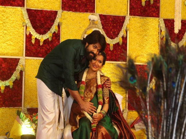 வளைகாப்பு செய்யலாம்