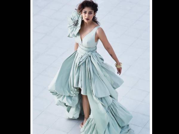 பச்சை நிற கவுன்