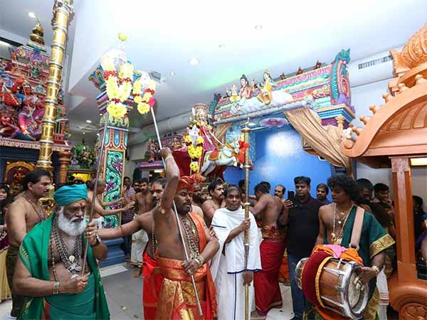 வேல் கொடுத்த பார்வதி