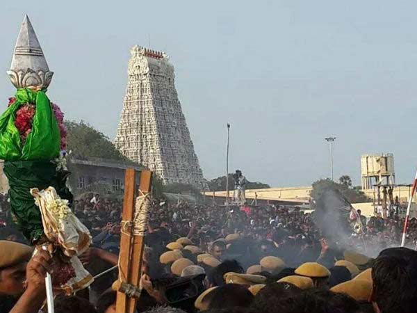 புனித நீர் நாழிக்கிணறு