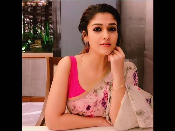 ஃப்ளோரல் புடவை