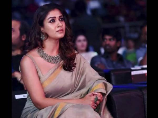 கிரே புடவை