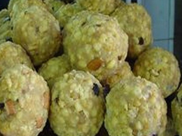 லட்டு பிரசாதம்