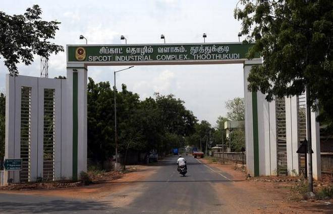 தமிழ்நாட்டைச் சேர்ந்தவர்