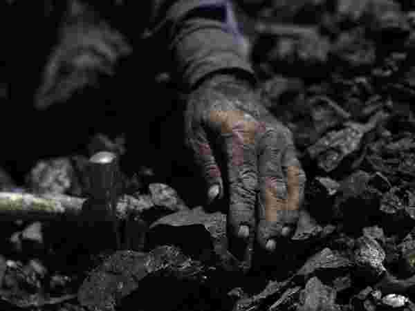 சுரங்க தொழிலாளகர்ளின் வாழ்க்கை