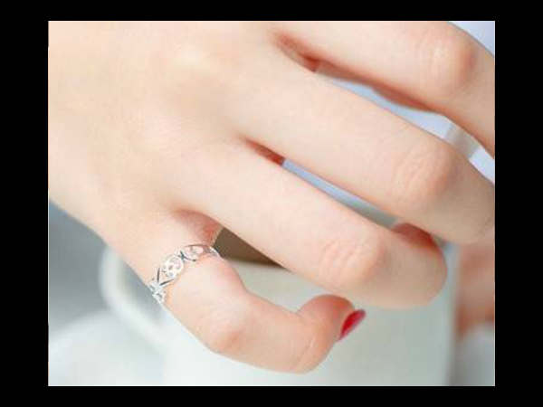 Silver Ring Wear In Index Finger Silver Ring Wear In Index Finger