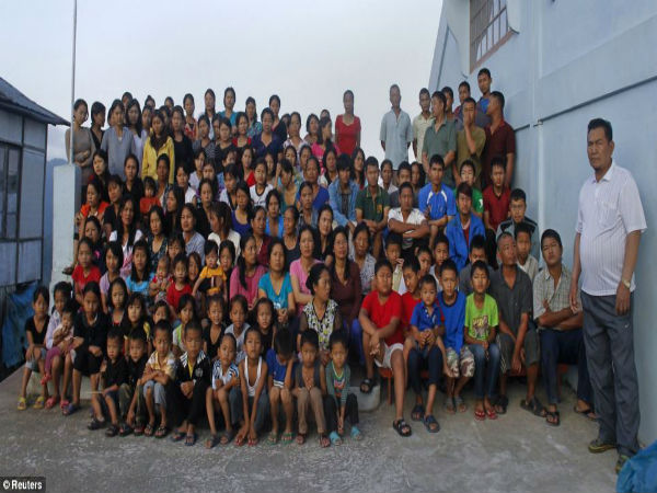 தி சானா பேமிலி 