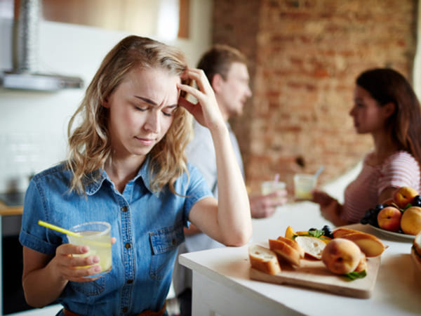 மேலோட்டமான வாக்குறுதிகளை அளிக்கிறார்களா?