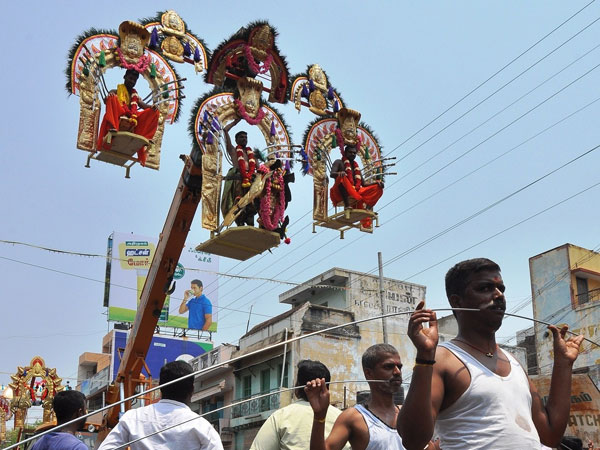 பறவைக் காவடி மயில்காவடி
