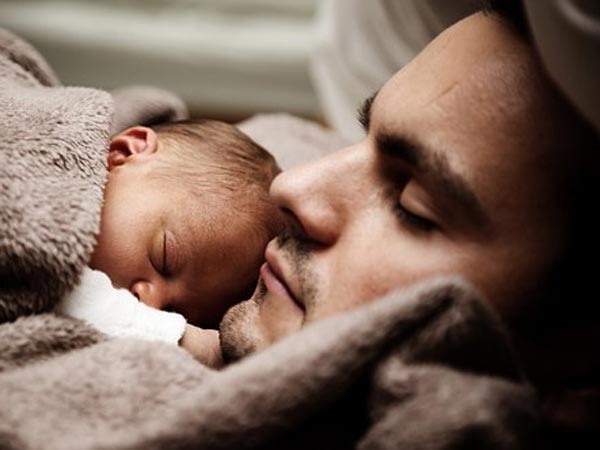 குழந்தைகளுக்கு உணவளிக்க...